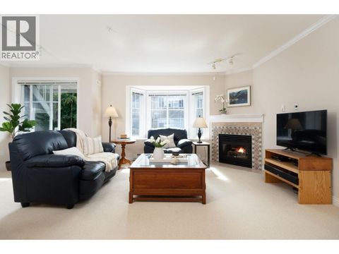 651 ST. ANDREWS AVENUE North Vancouver BC V7L4M2