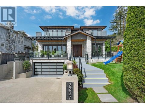 2227 HAYWOOD AVENUE West Vancouver BC V7V1X6