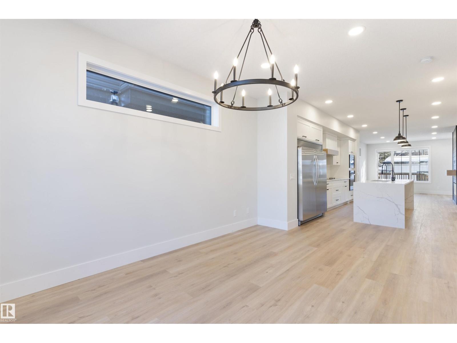 10419 136 ST NW