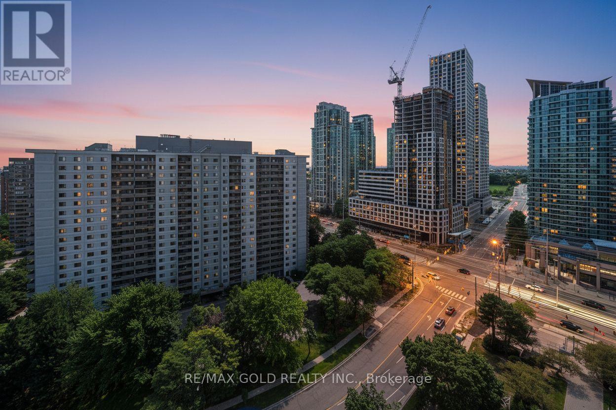 1913 - 3590 KANEFF CRESCENT