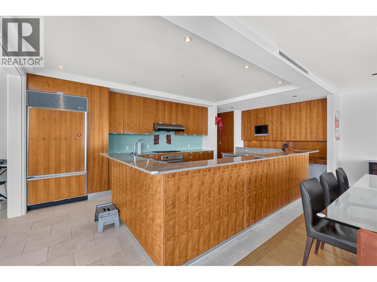 3101 1077 W CORDOVA STREET