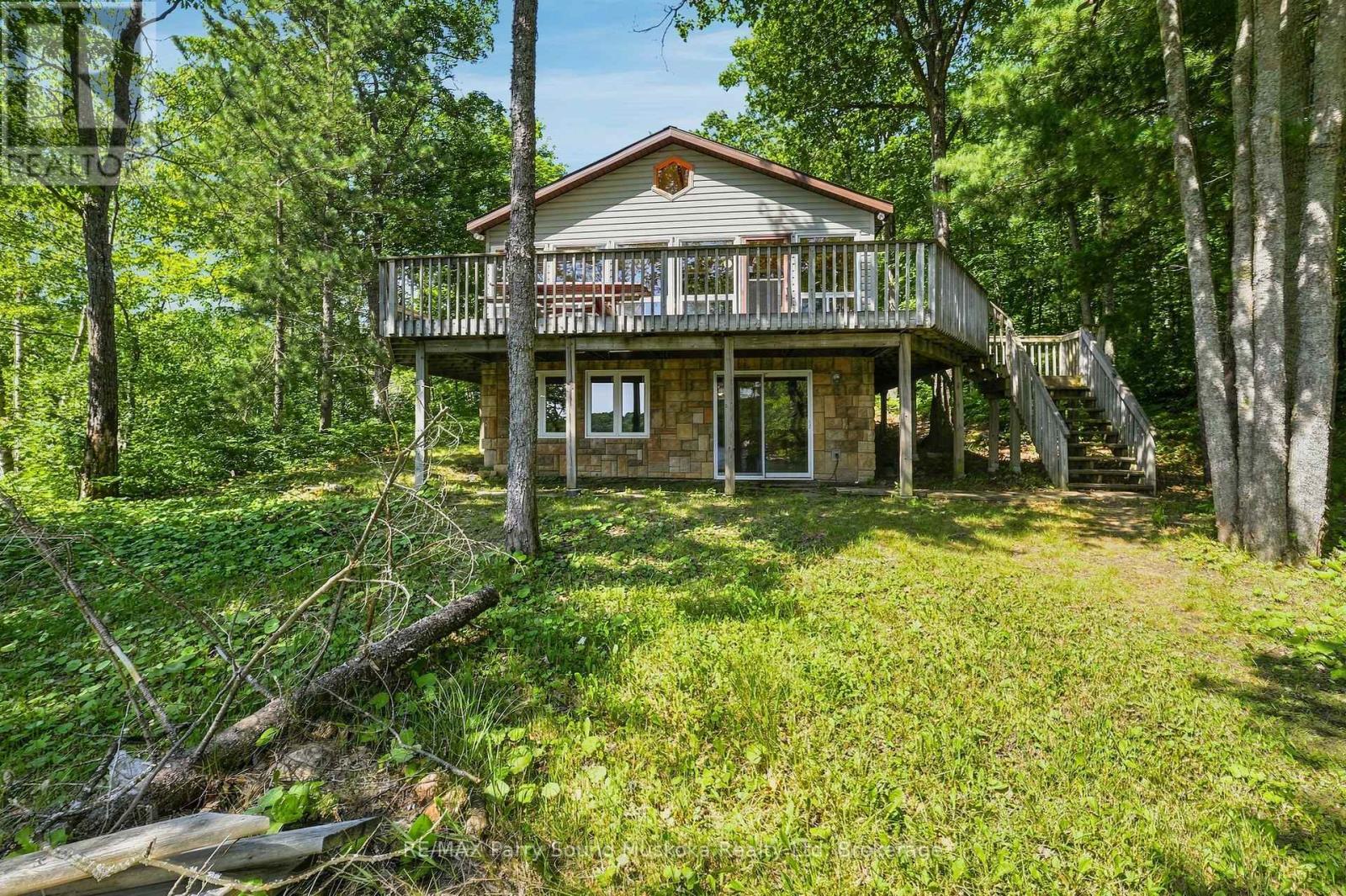 889 185 WA HORSESHOE LAKE