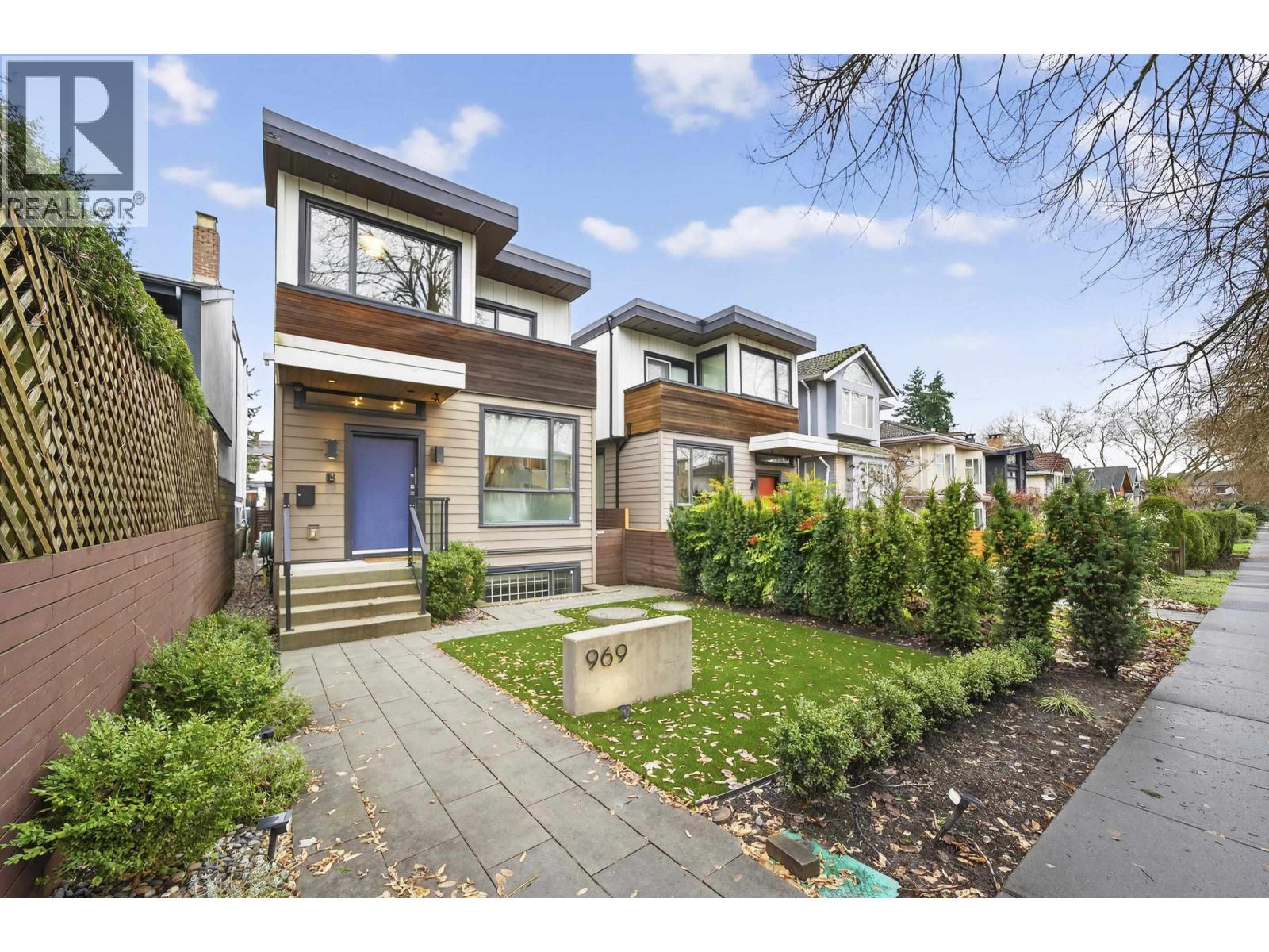 Photo 1 of 37 — 969 W 18TH AVENUE, Vancouver, BC V5Z1W4