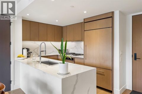 201 5089 QUEBEC STREET Vancouver BC V5W0E5