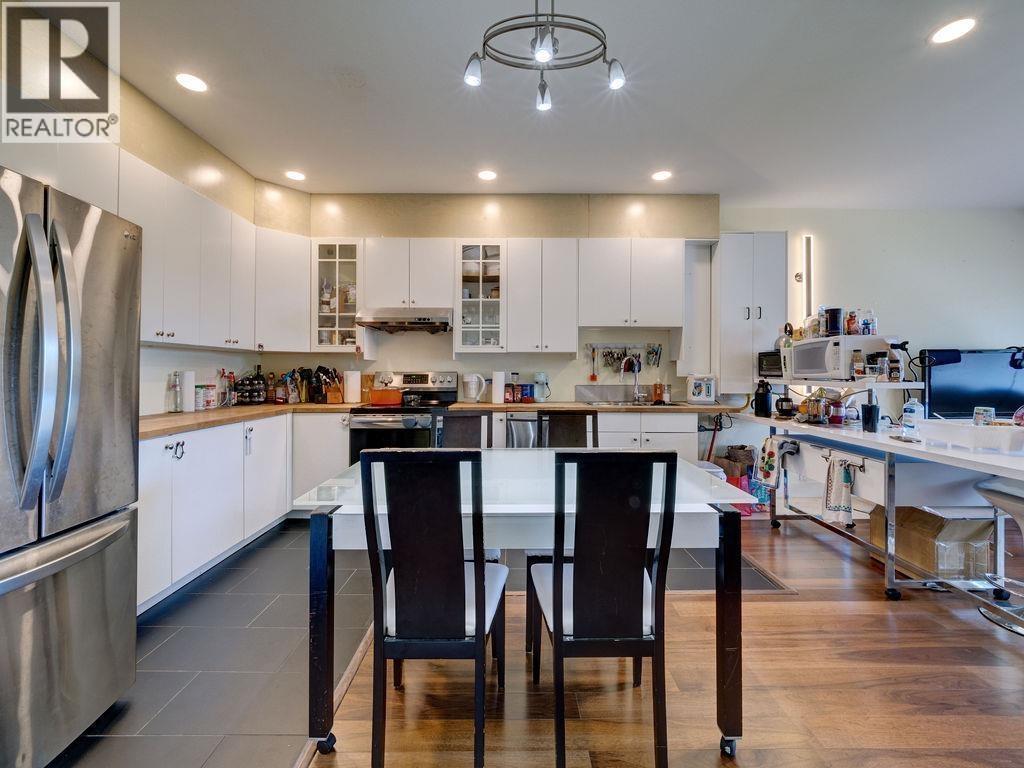 6 5778 MARINE WAY