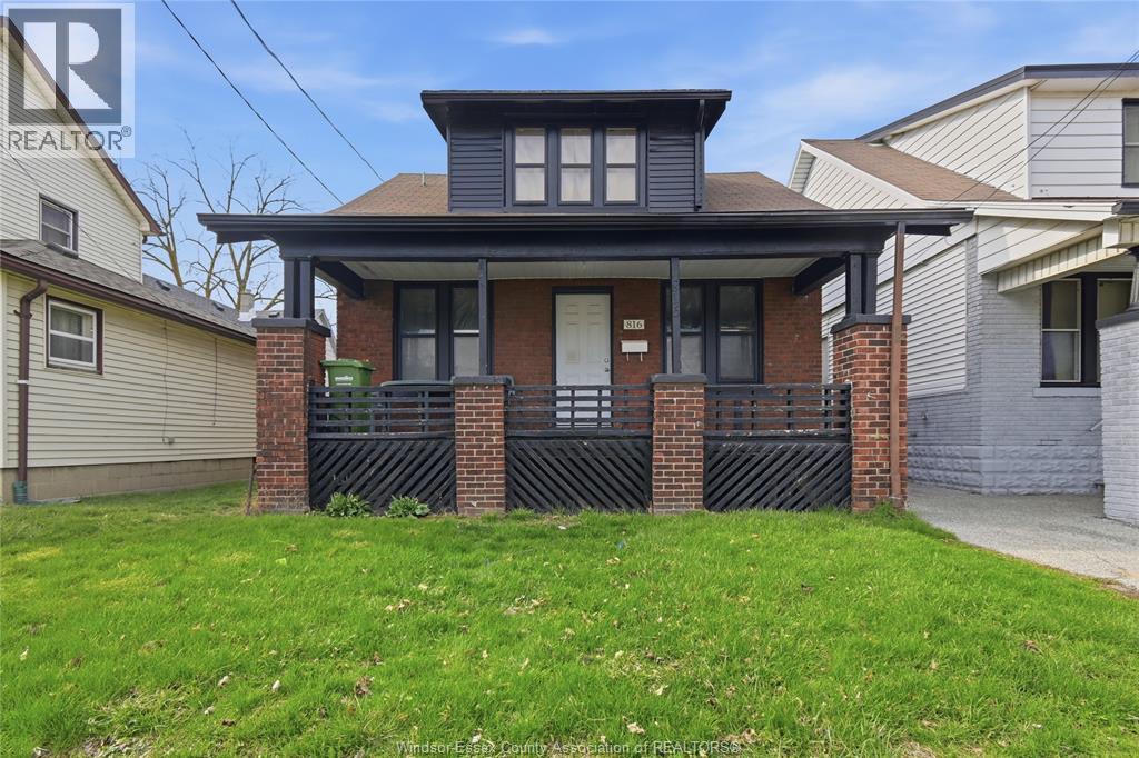 819-829 RIVERSIDE AVE