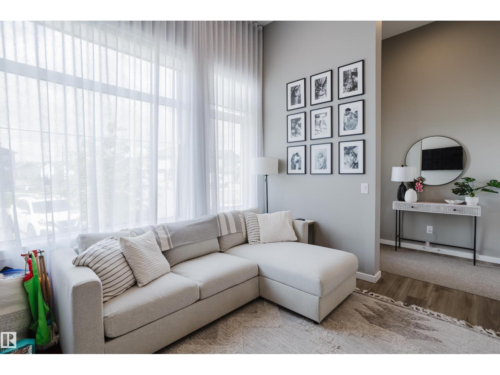 411 37 AV NW