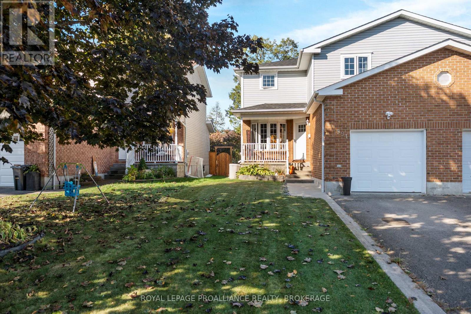 991 WATERBURY CRESCENT