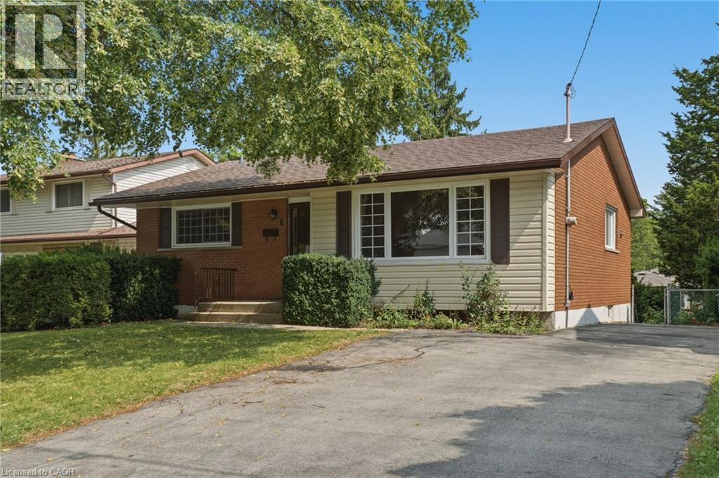 6 CAPRICE Court