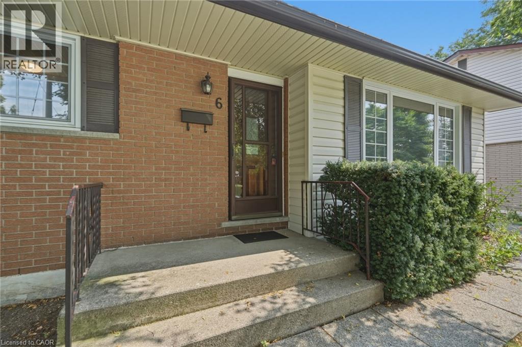 6 CAPRICE Court