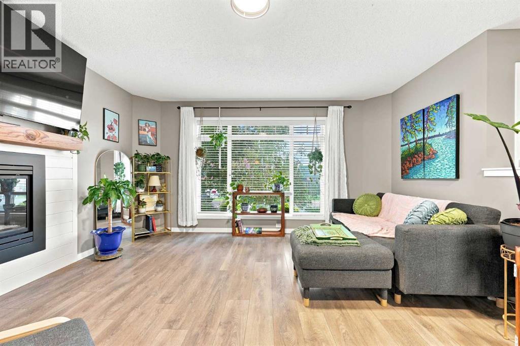 106 Autumn Crescent SE