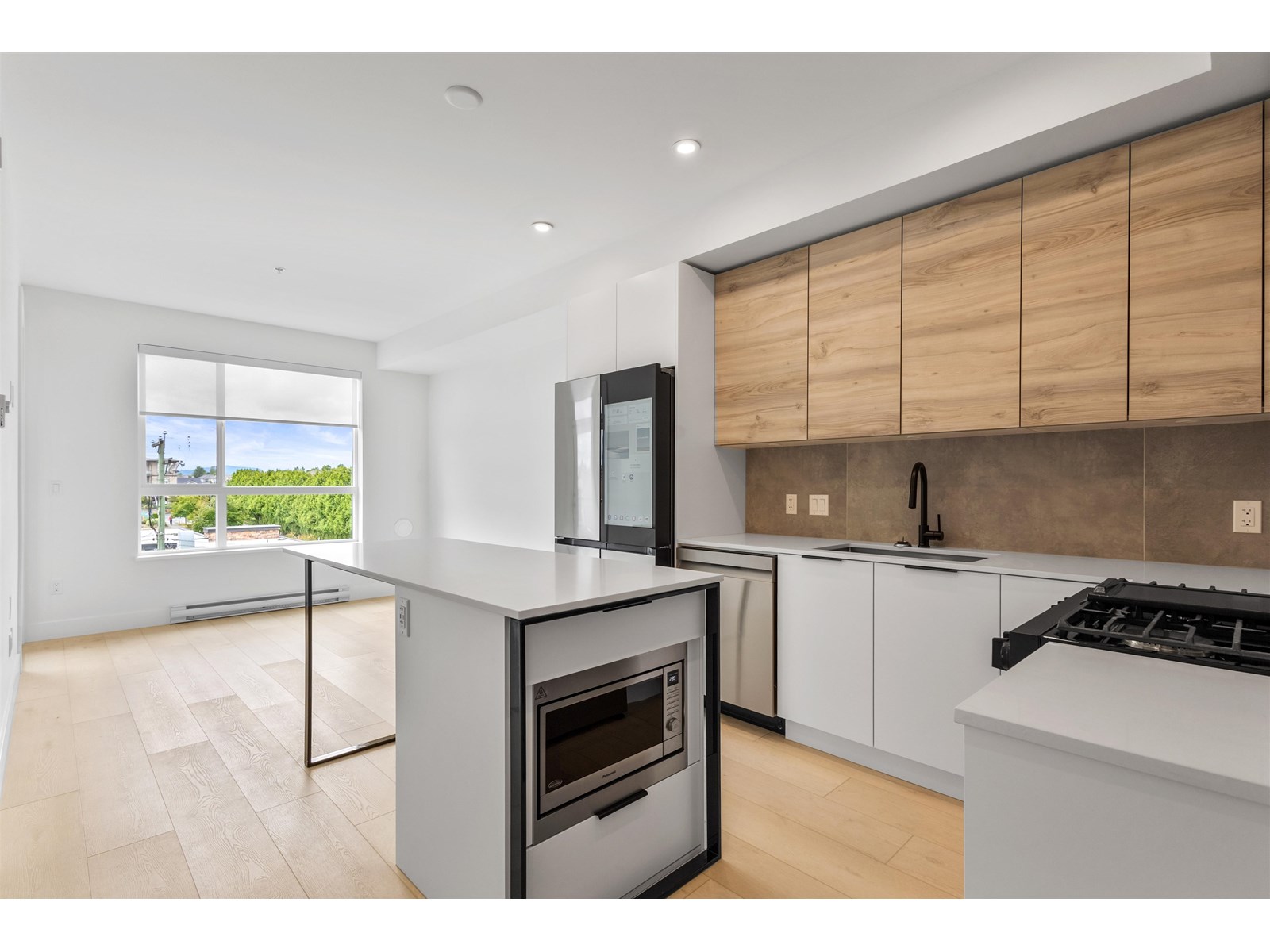 408 30490 CARDINAL AVENUE