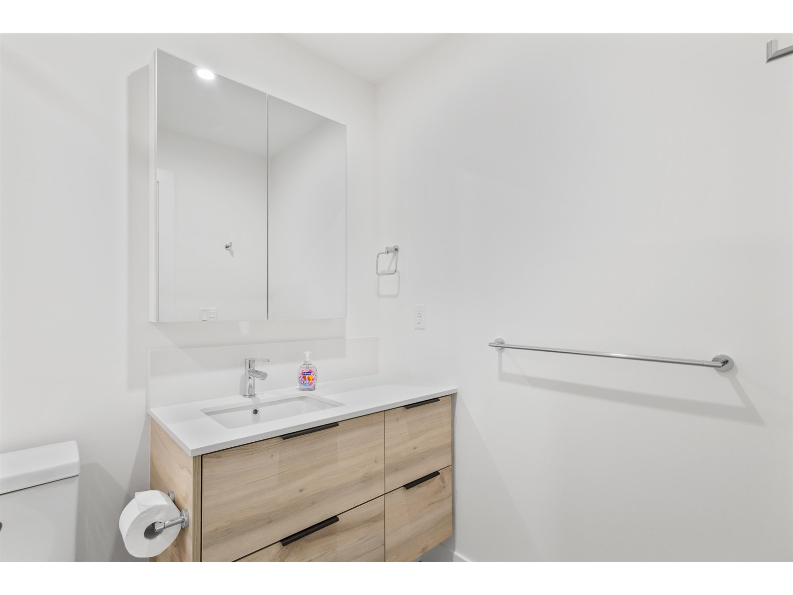 408 30490 CARDINAL AVENUE