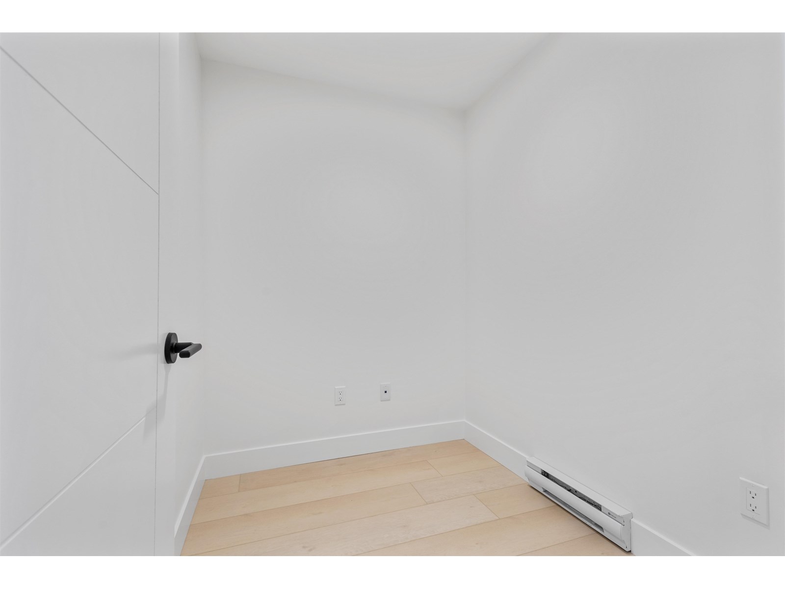 408 30490 CARDINAL AVENUE