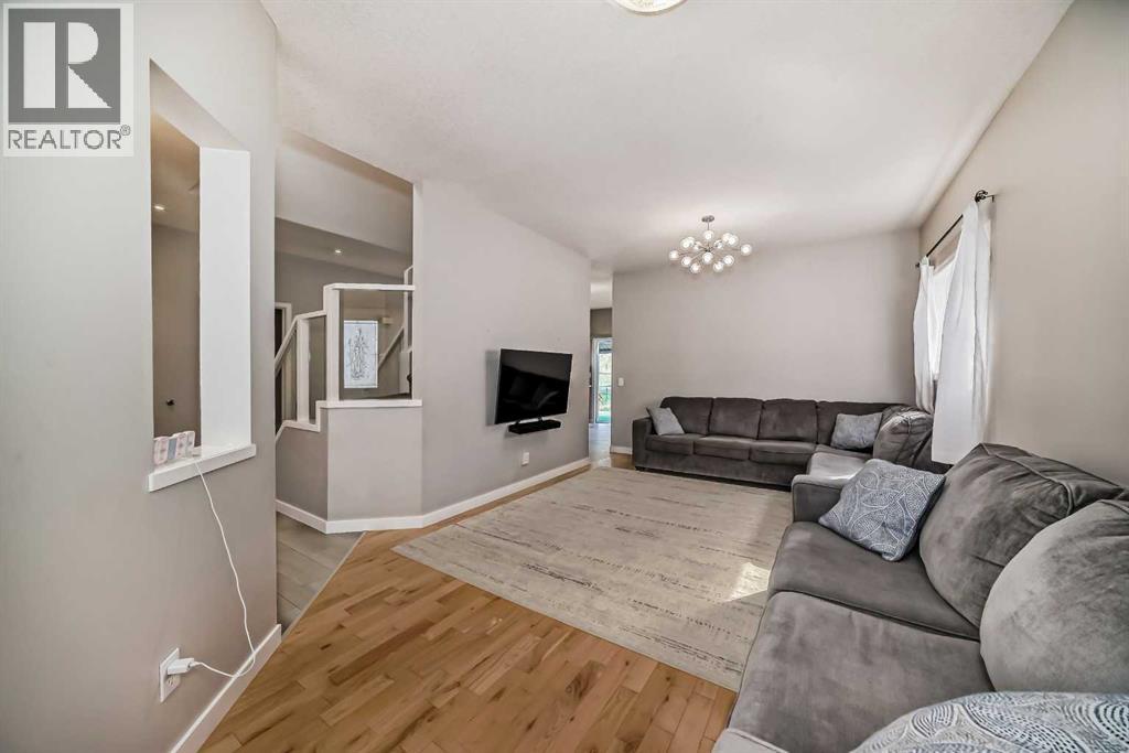 307 Arbour Crest Road NW