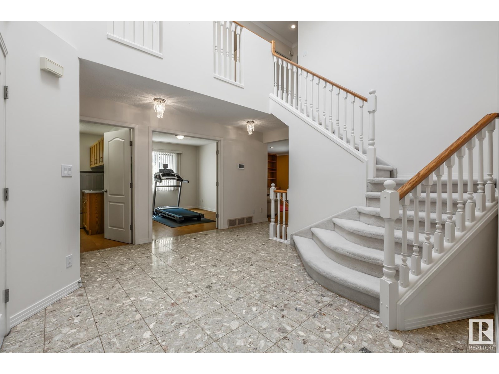 322 BURTON RD NW