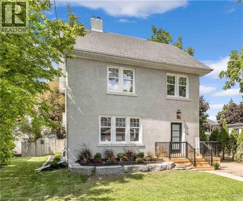 15 HAWARDEN Avenue Brantford ON N3T4H2