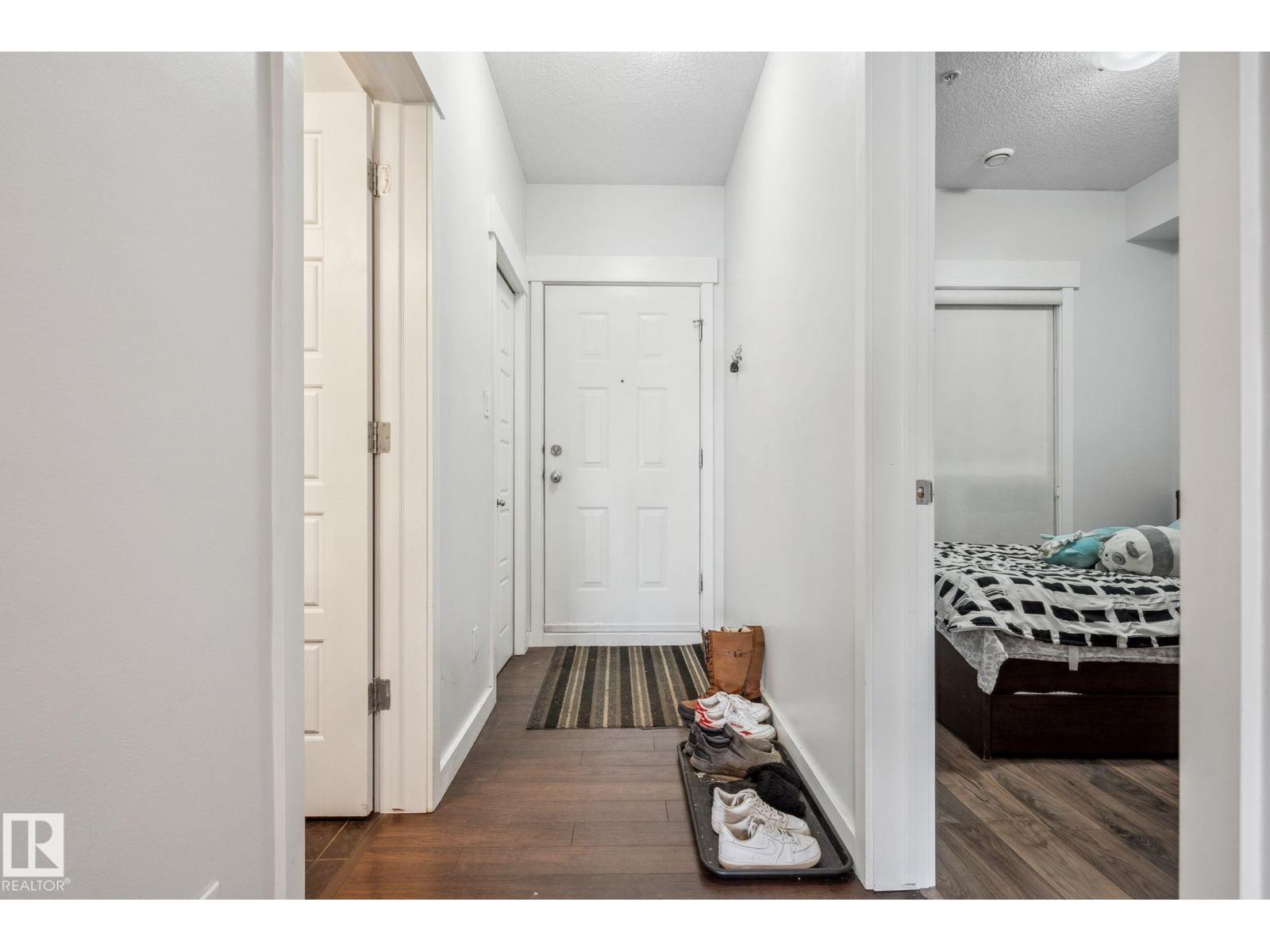 #209 10518 113 ST NW