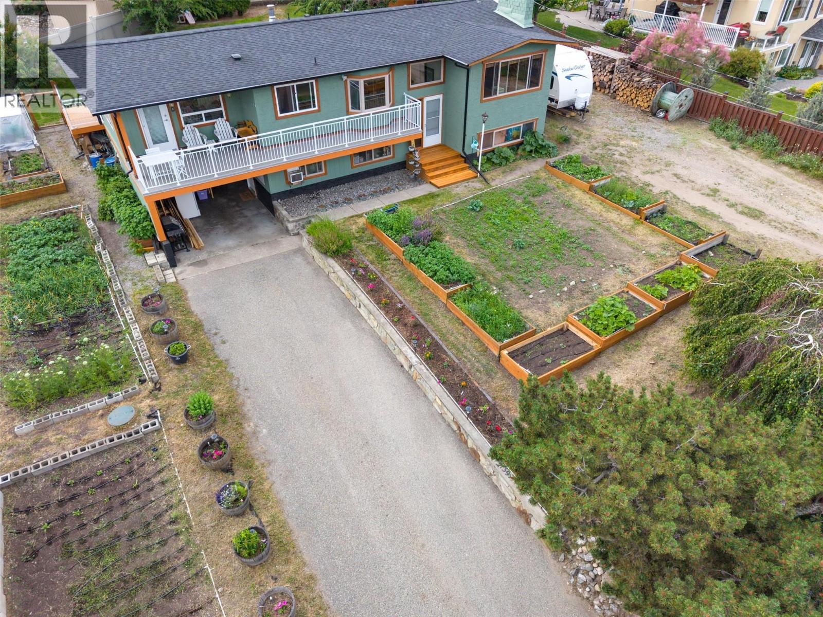 2139 Amundsen Road