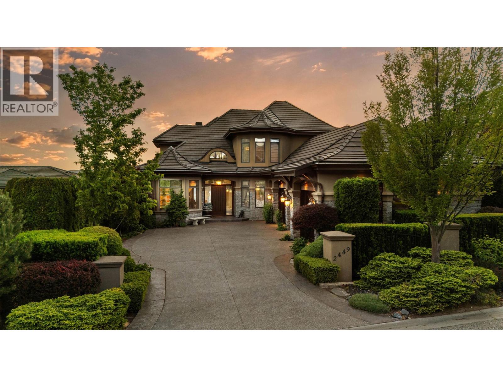 2449 Selkirk Drive
