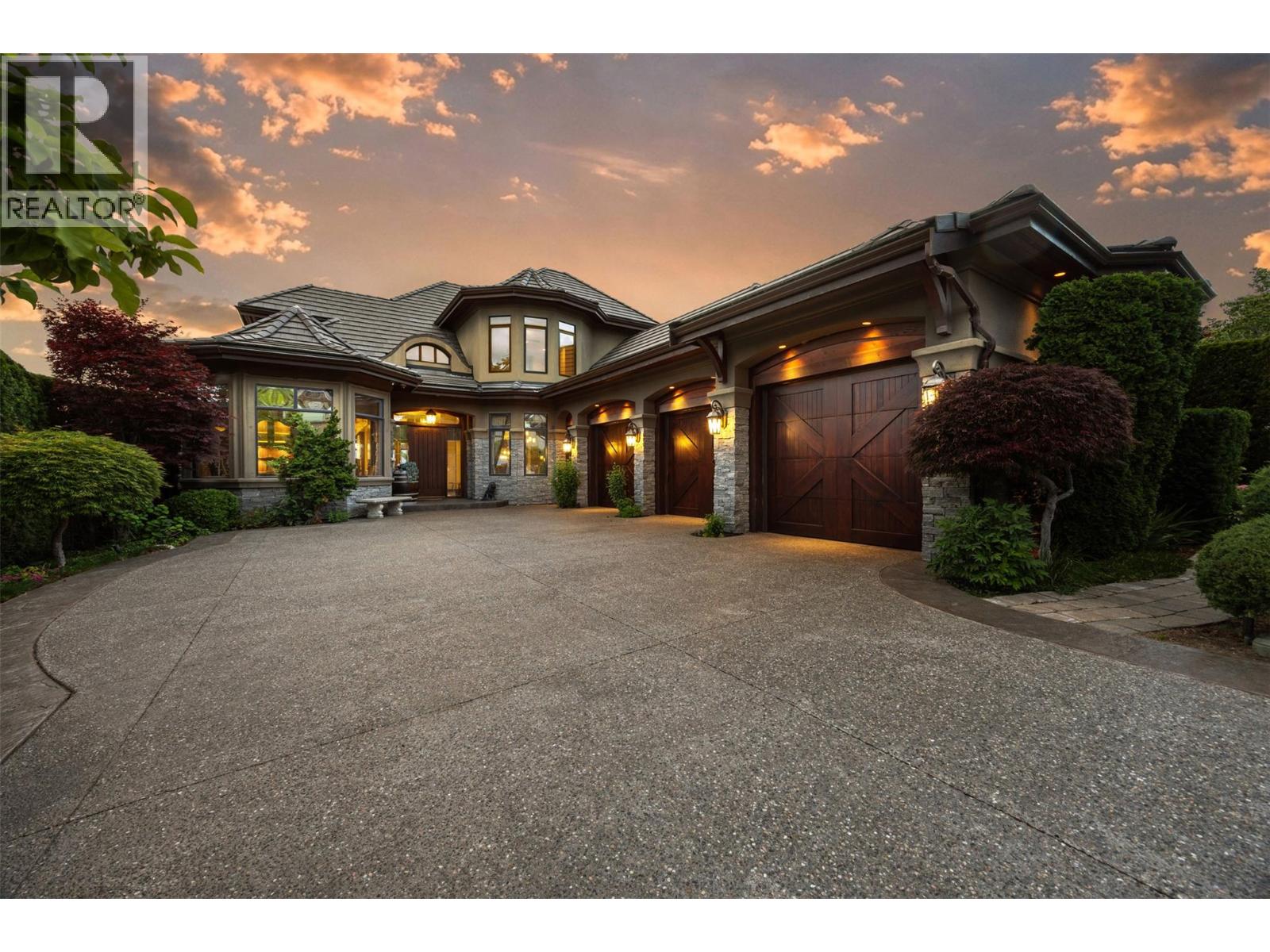 2449 Selkirk Drive