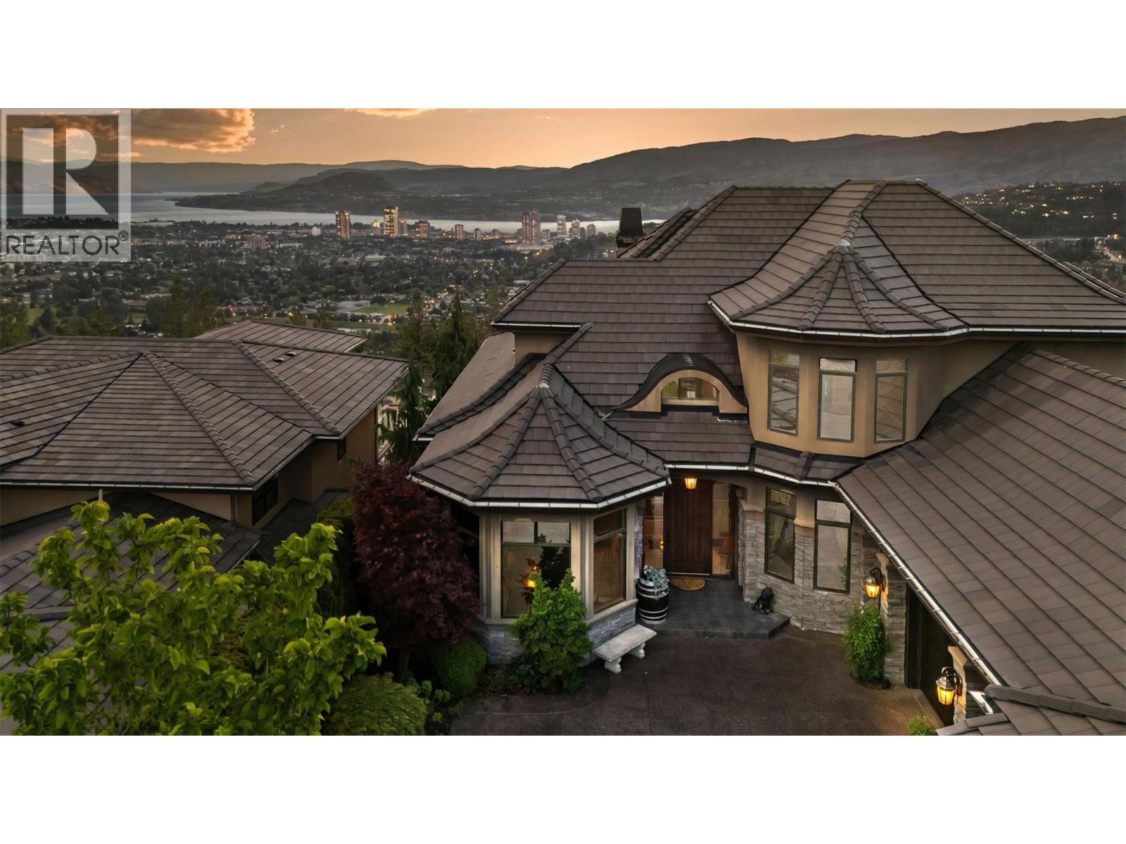 2449 Selkirk Drive