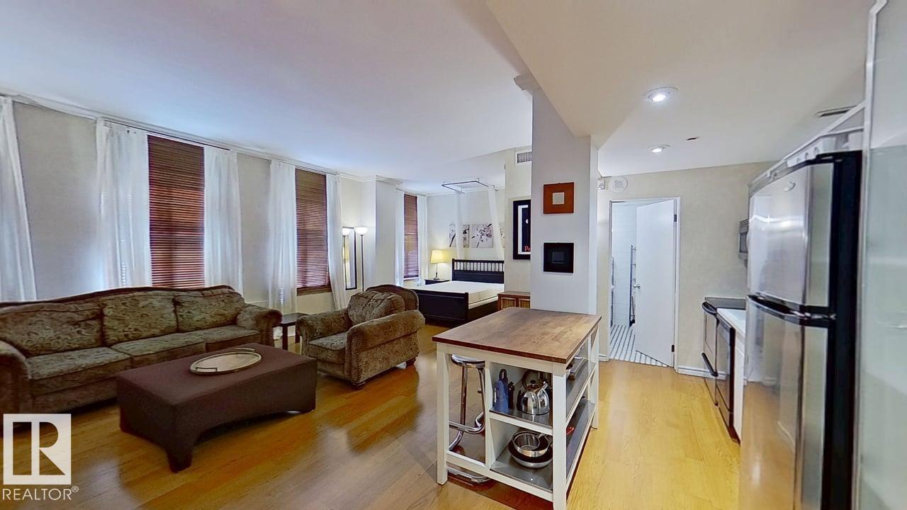 #311 10134 100 ST NW