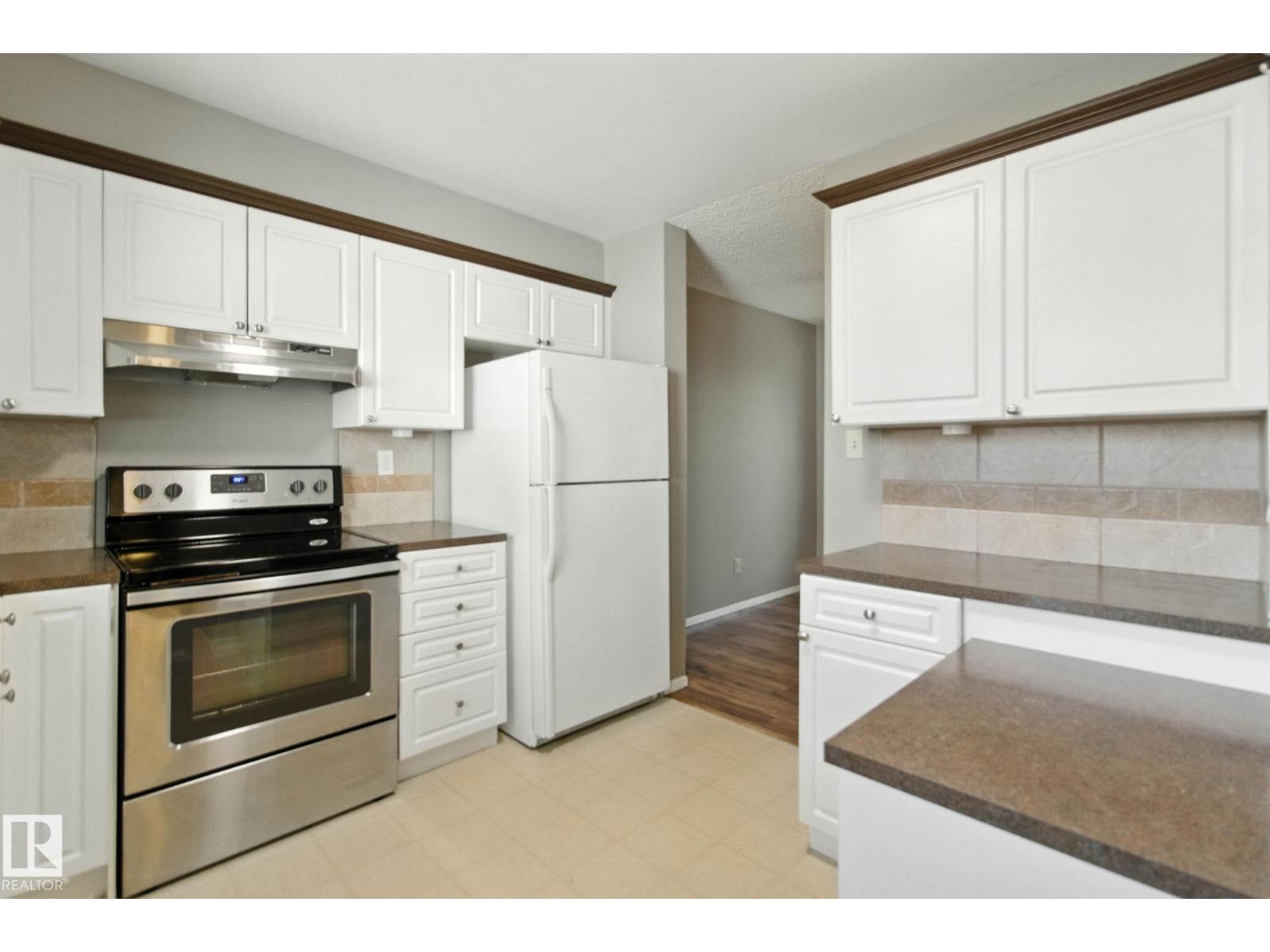 #9 1415 62 ST NW