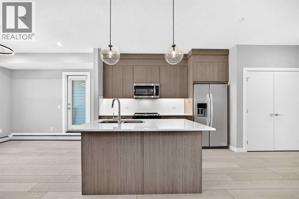 1217, 63 Corner Glen Crescent NE