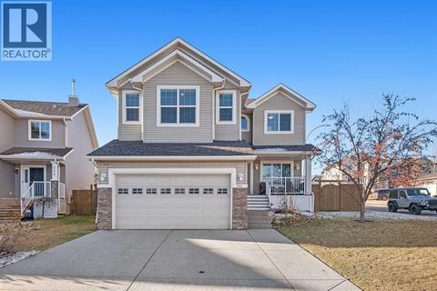 301 Westmount Court Okotoks AB T1S0B6