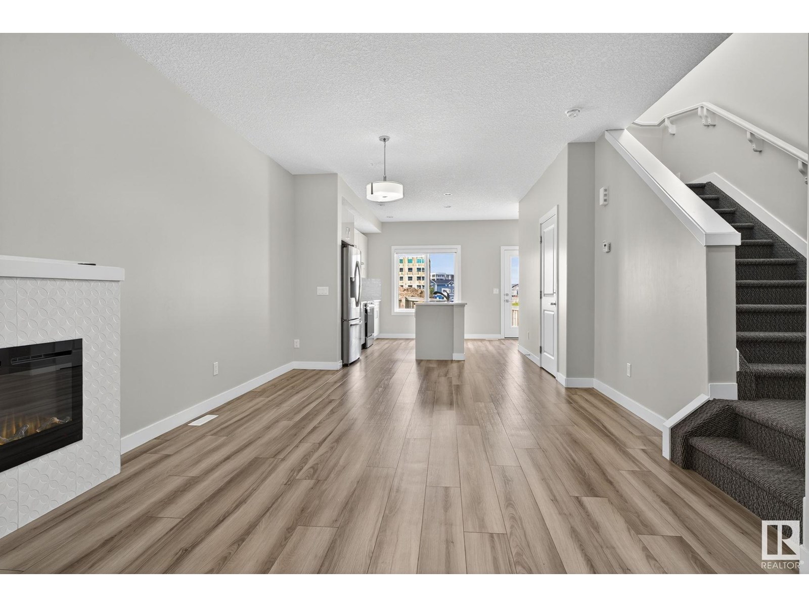 4877/79/81/83 ALWOOD Pt. SW