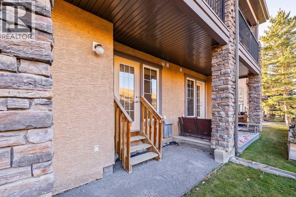 402, 10 Discovery Ridge Hill SW