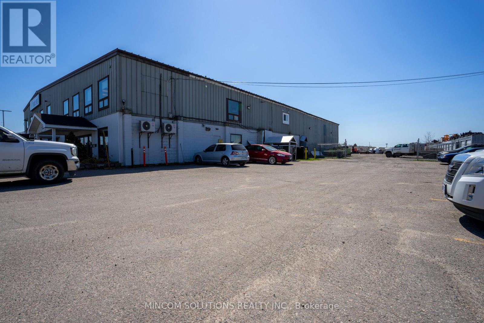 815 GREAT NORTHERN ROAD