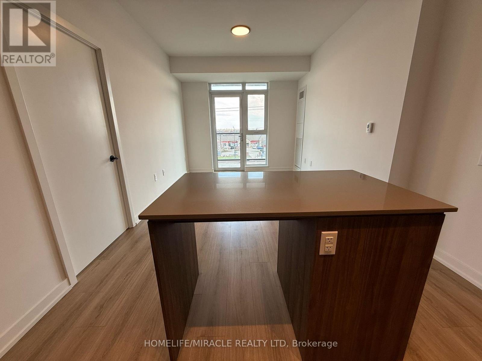 306 - 10 LAGERFELD DRIVE