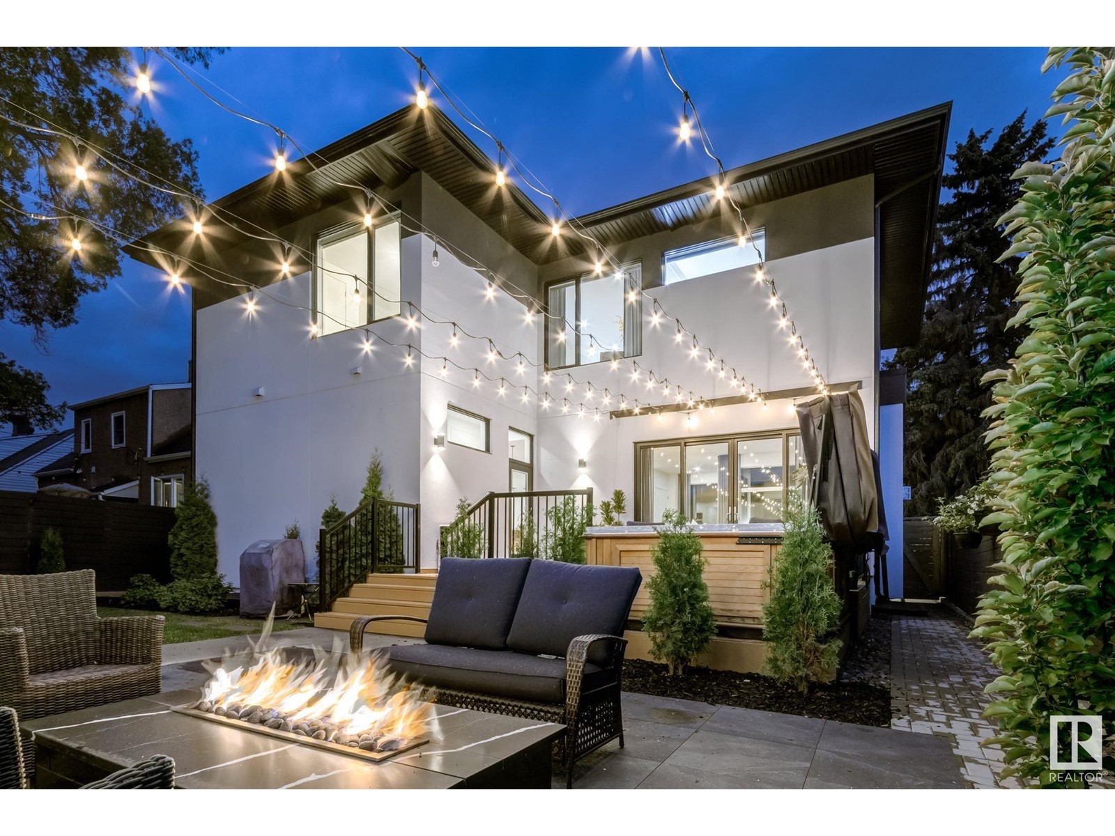 10979 122 ST NW