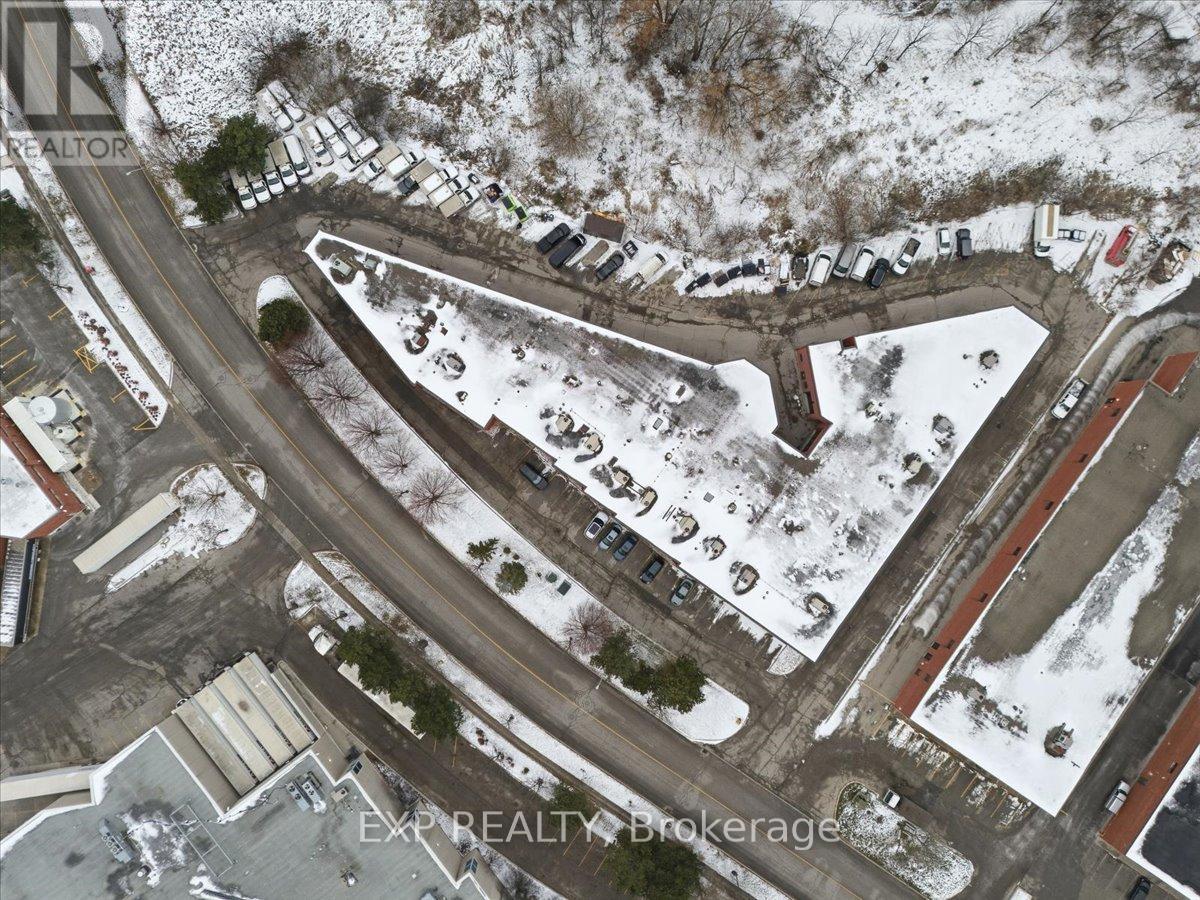 14 - 470 NORTH RIVERMEDE ROAD