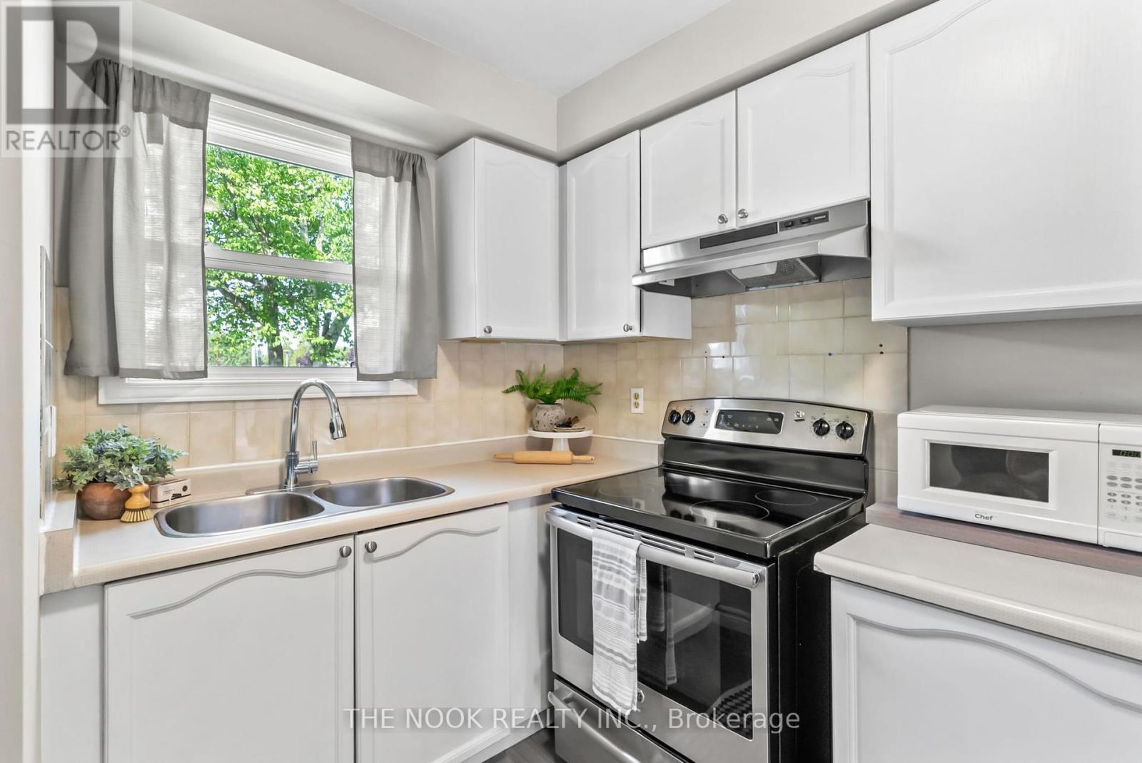 136 PEACOCK BOULEVARD