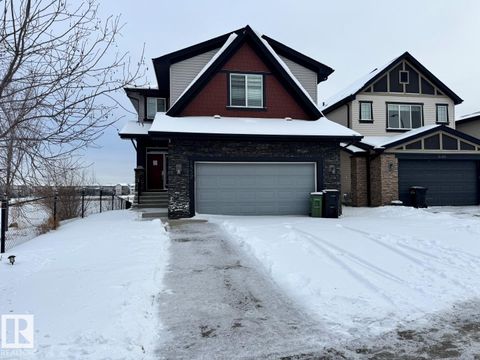1352 SECORD LANDING LD NW Edmonton AB T5T5W7