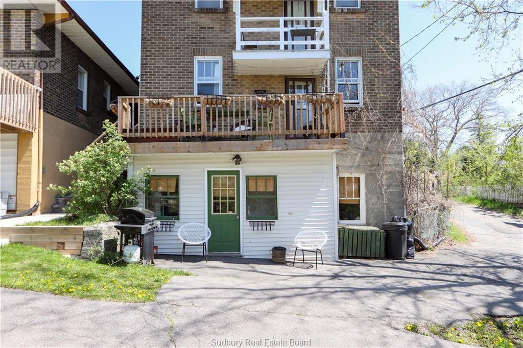 223 Mackenzie Street