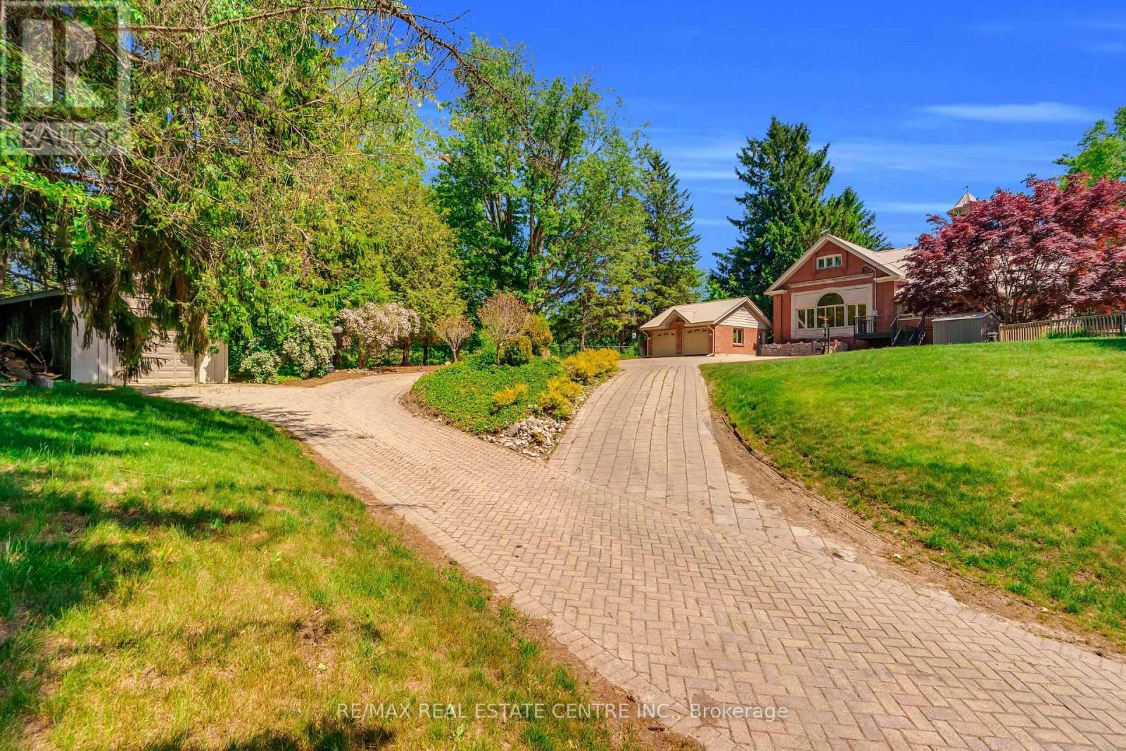 1560 ELGIN ROAD