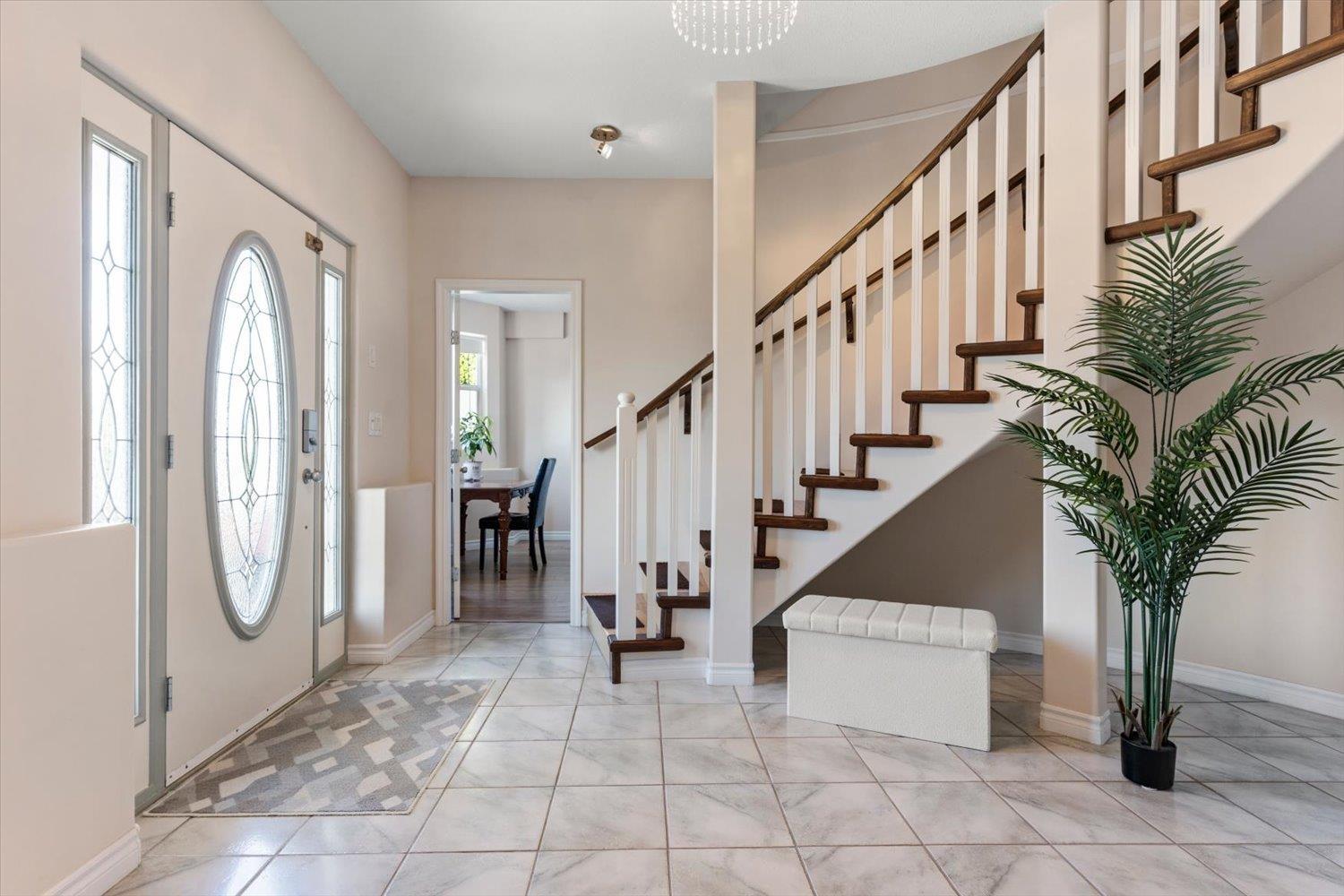 7304 MOUNT THURSTON DRIVE|Eastern Hillsides