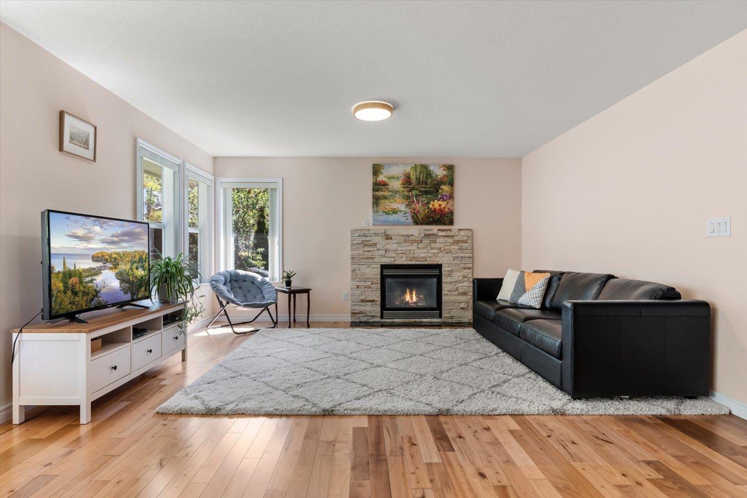 7304 MOUNT THURSTON DRIVE|Eastern Hillsides