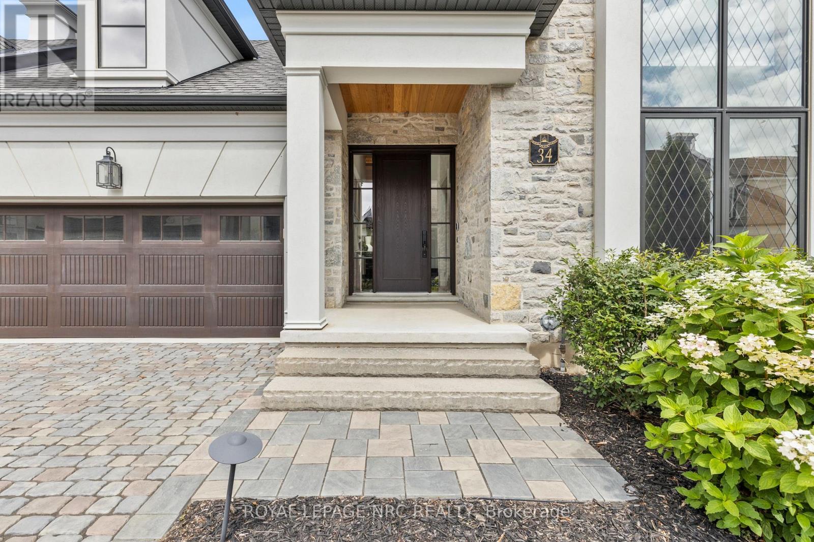 34 ALBION WAY