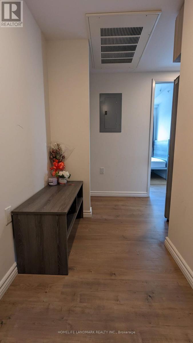 G401 - 275 LARCH STREET