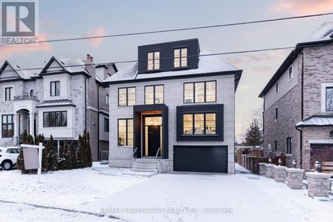 642 ANNLAND STREET Pickering (Bay Ridges) ON L1W1B1