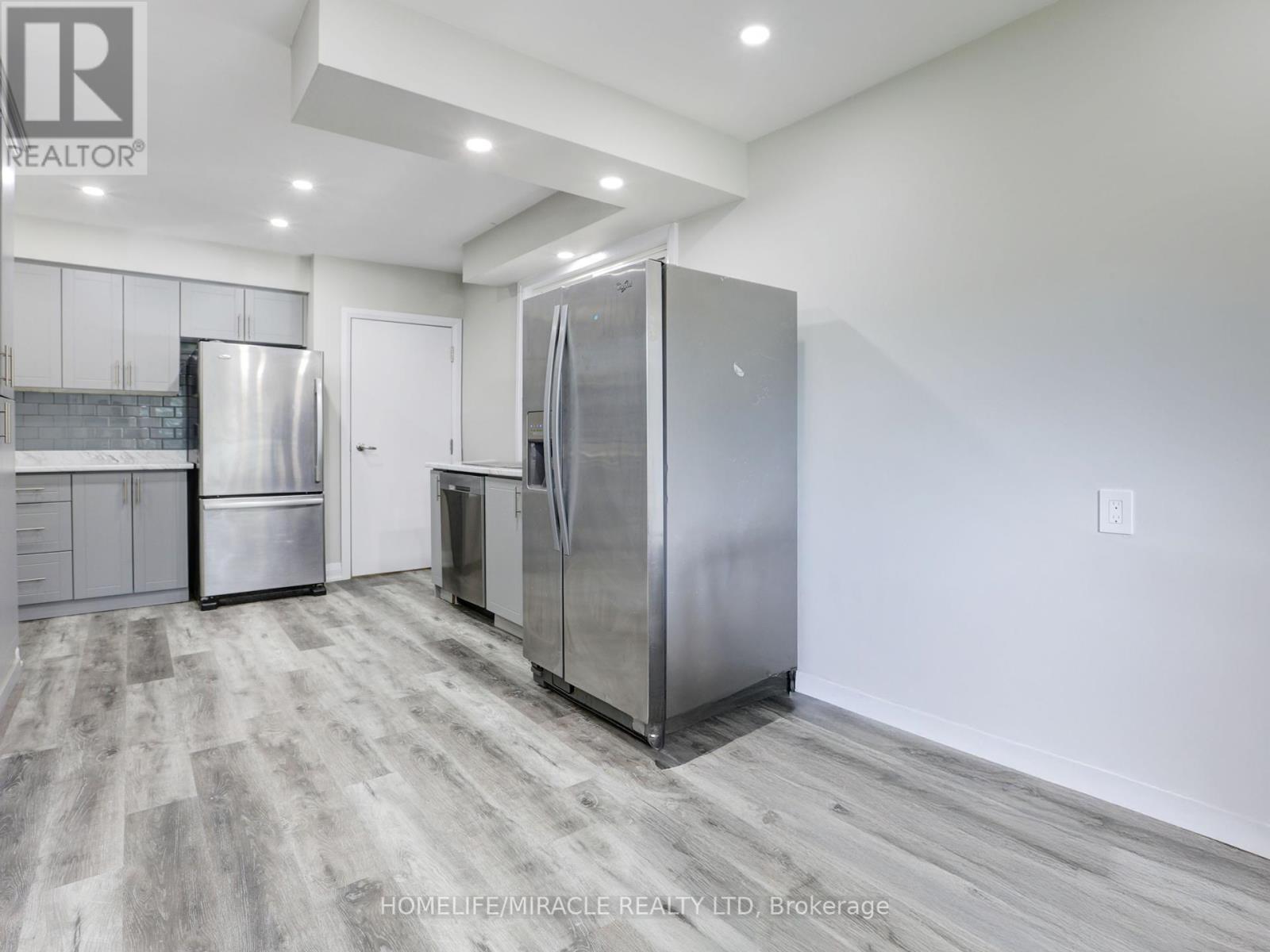 7 CARDILL CRESCENT