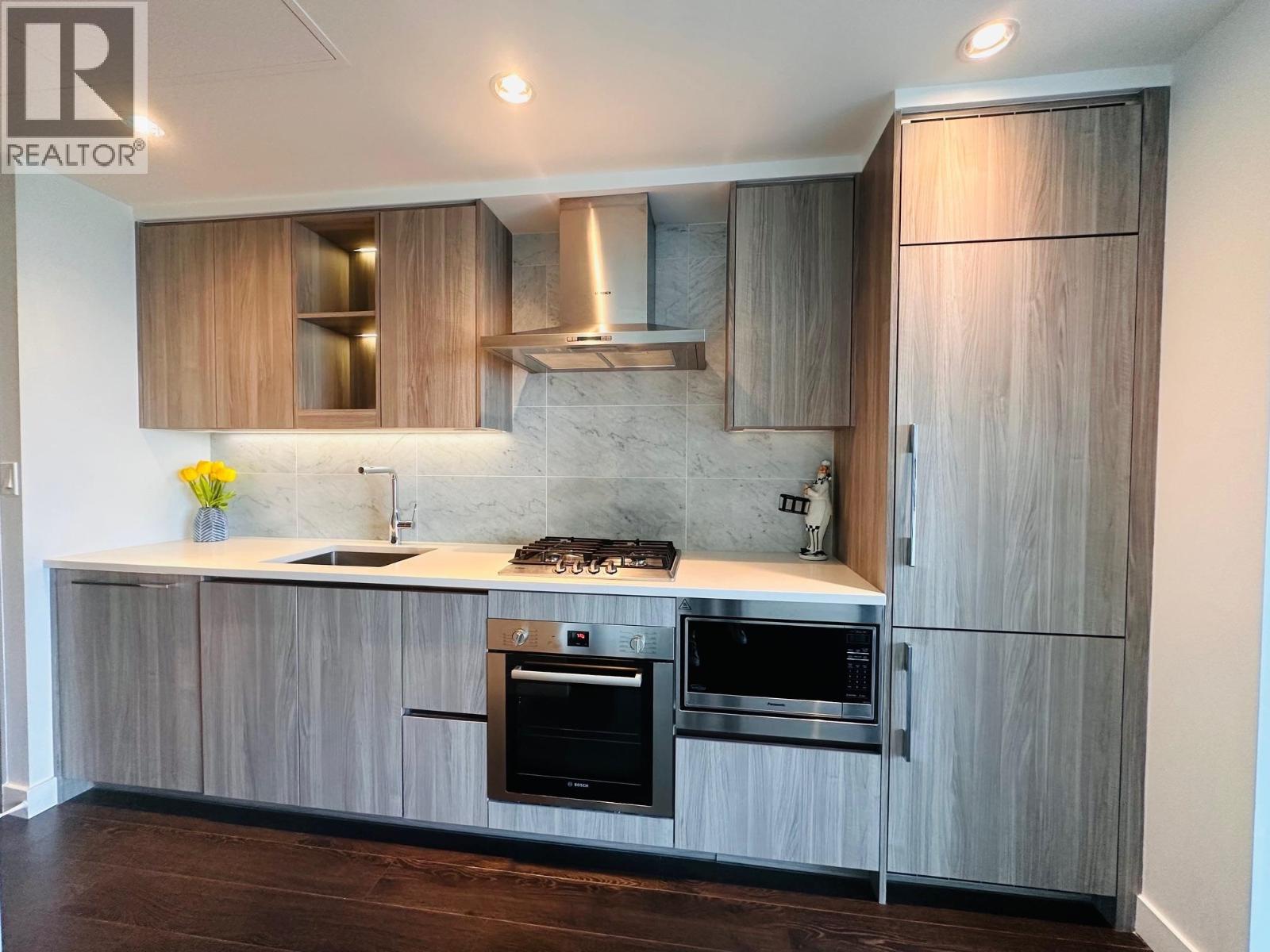 1009 4730 LOUGHEED HIGHWAY