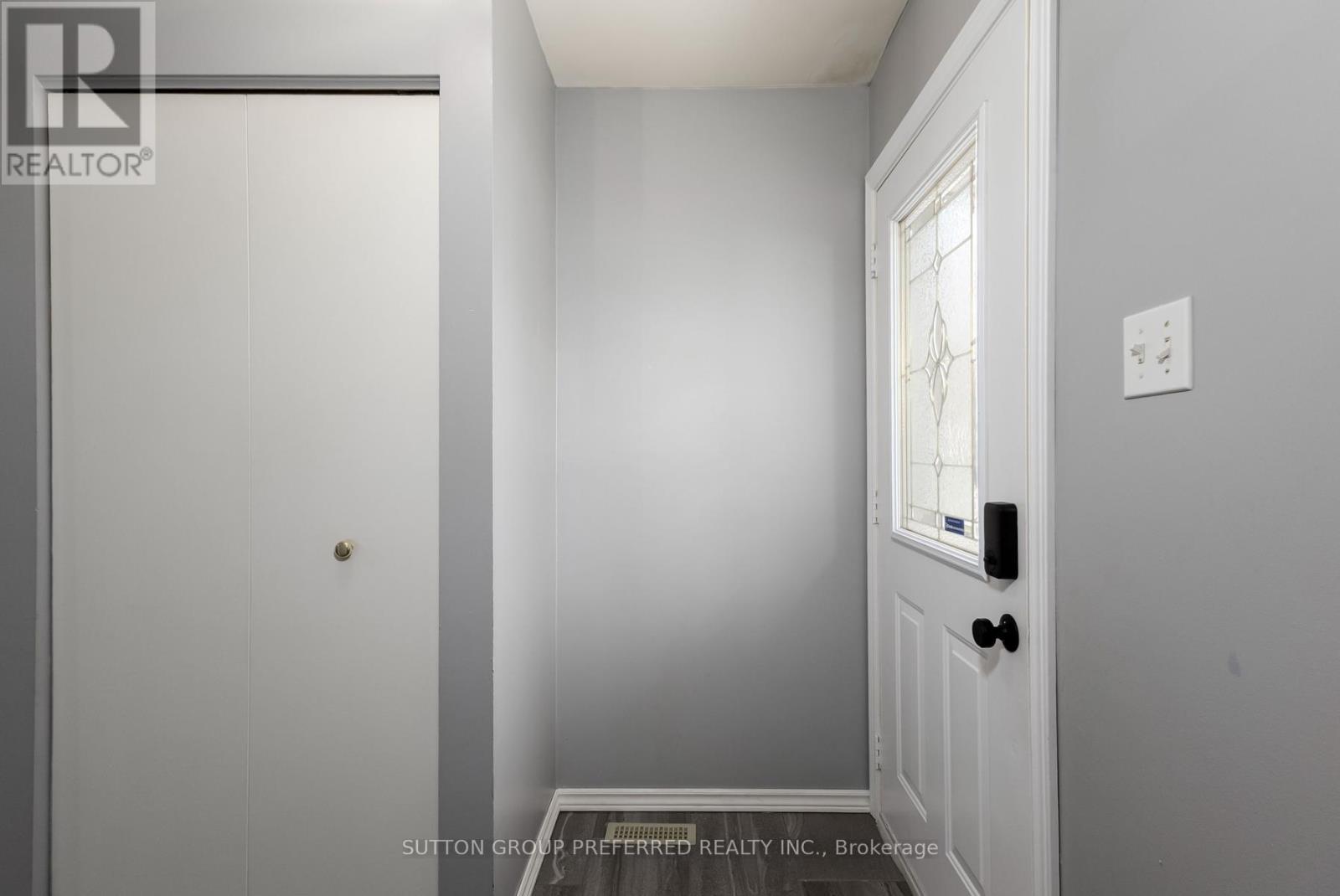 95 SCOTCHMERE CRESCENT