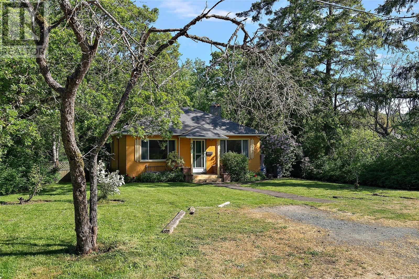 796 Canterbury Rd