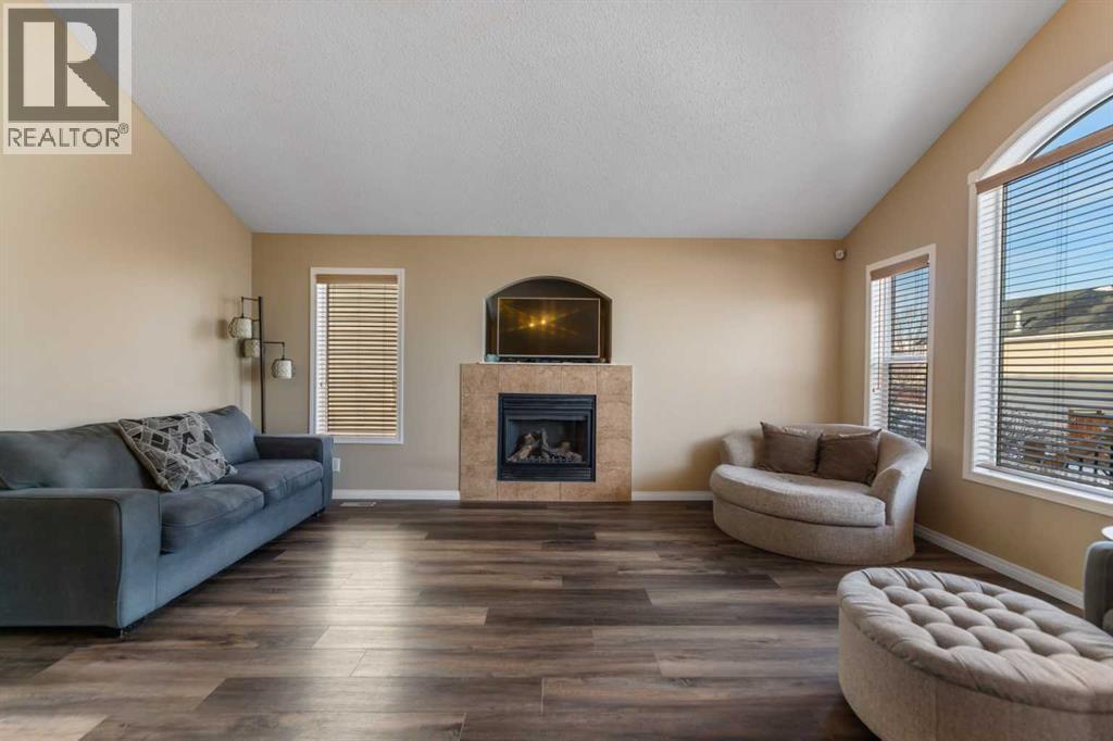 8 Copperfield Manor SE